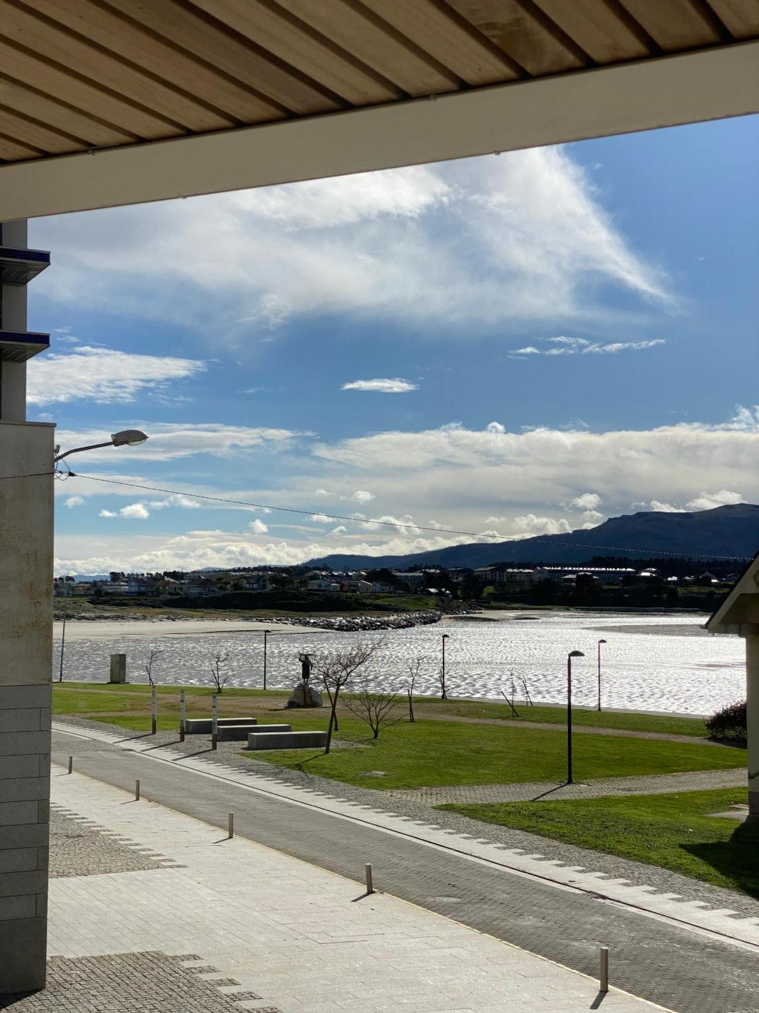 Apartamento A Estrenar En Foz Cofradia Deluxe Bagian luar foto